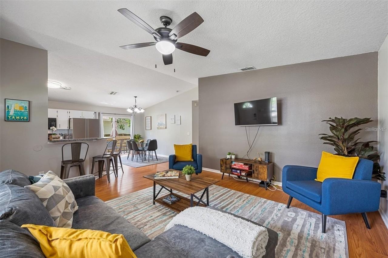 212 W South Ave - Photo 7 of 50