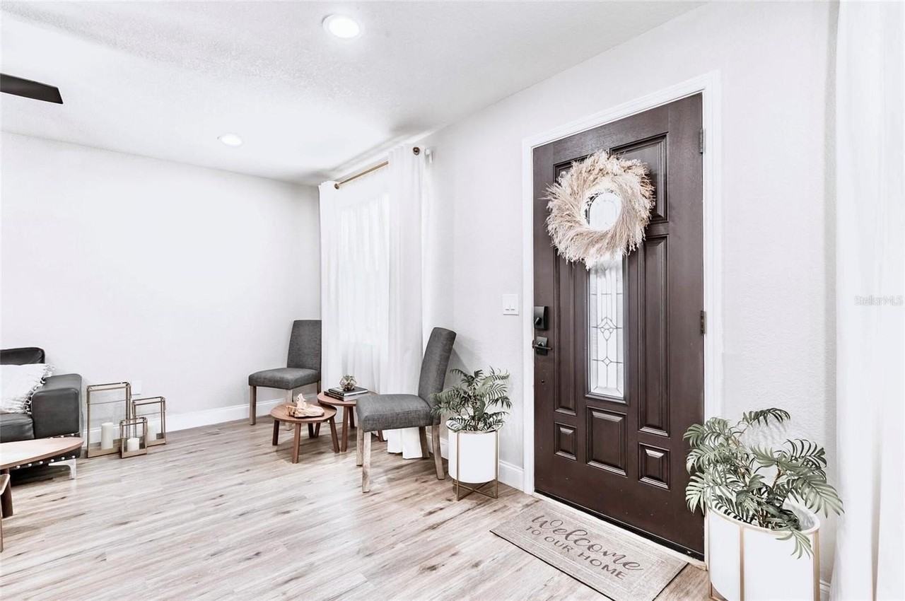 6220 Interbay Ave - Photo 2 of 9