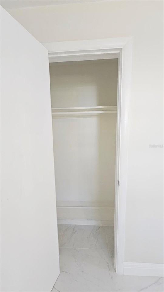 708 Pennsylvania Ave - Photo 6 of 10