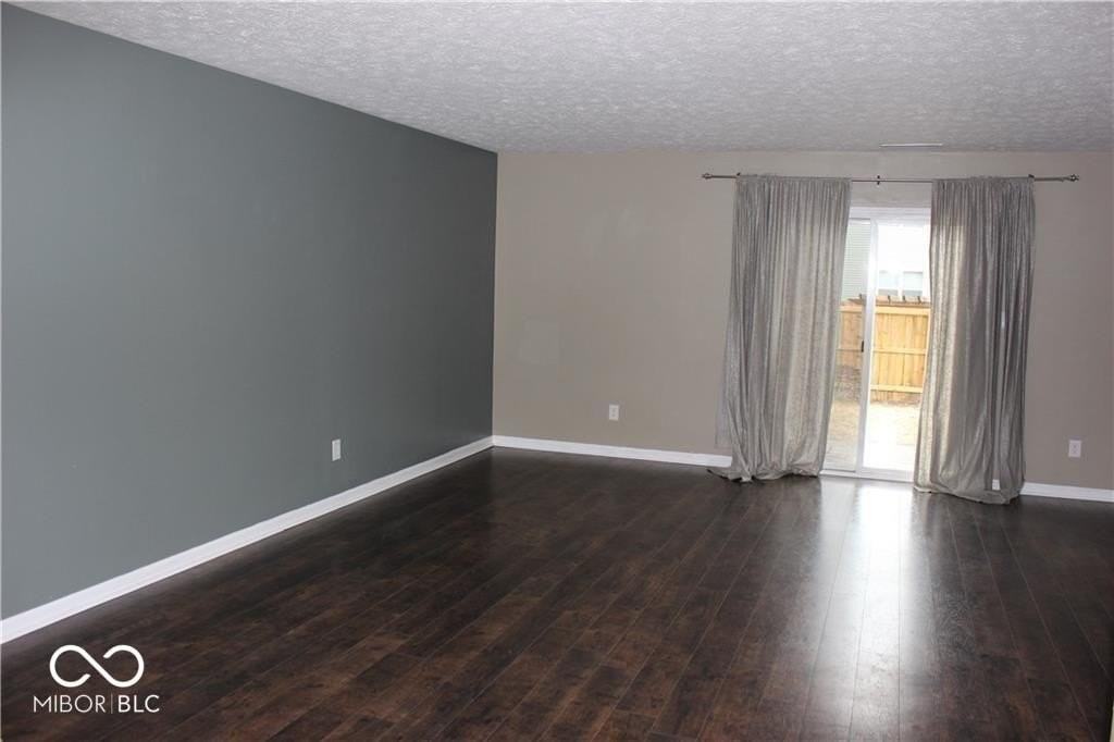 959 Retford Dr - Photo 6 of 27