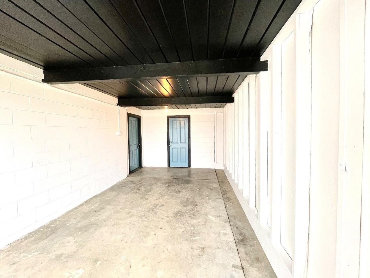 5119 58th St - Photo 3 of 14