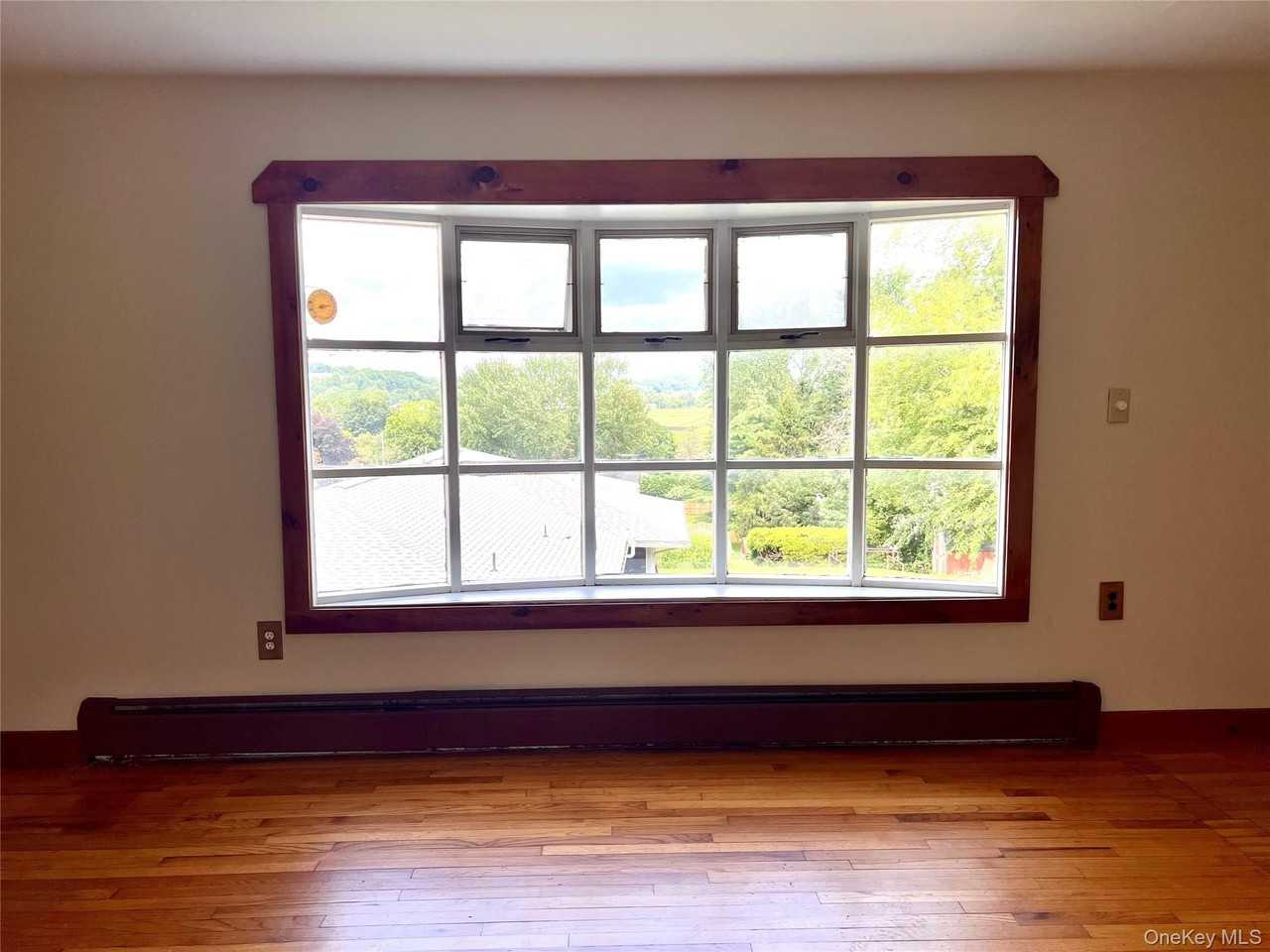 2 Oak St Unit 2 - Photo 4 of 19