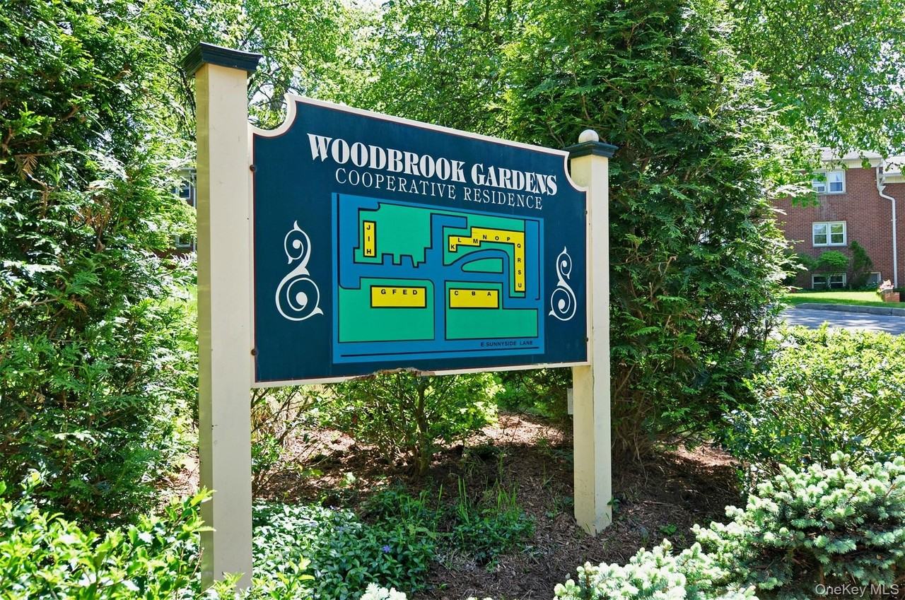 140 N Broadway #C4 - Photo 3 of 21