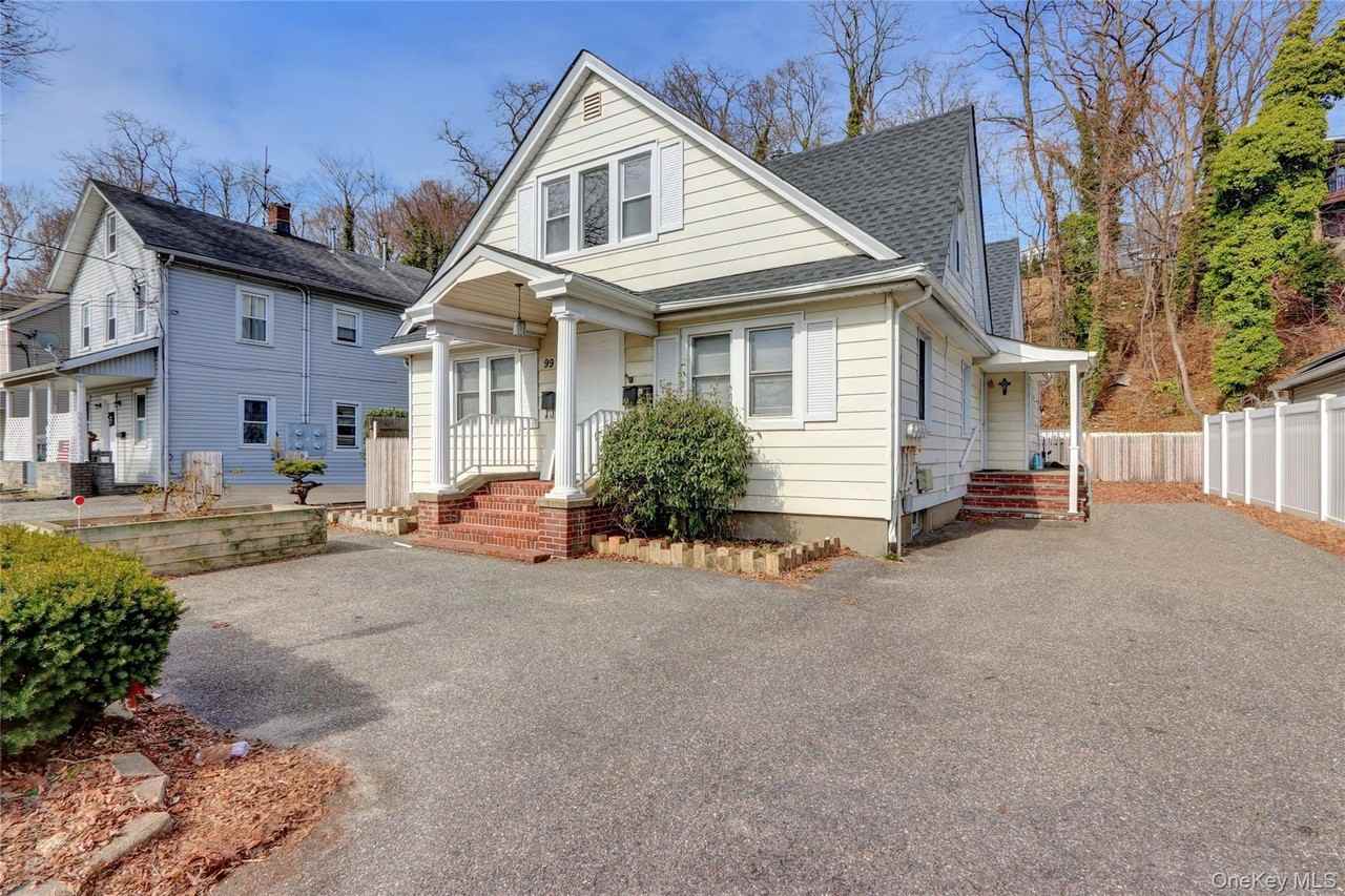 99 Wall St Apt 2 - Photo 3 of 19