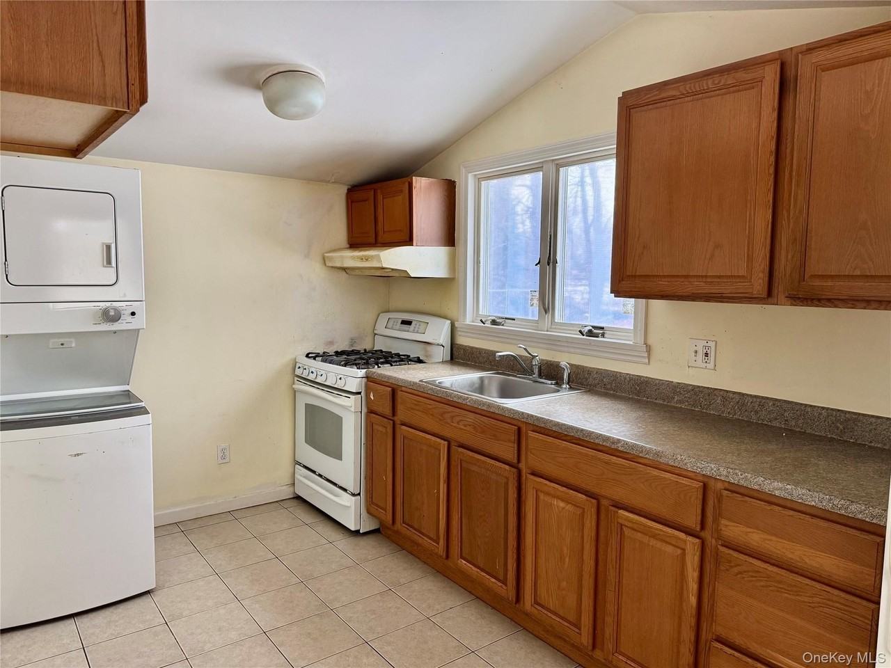 1278 W Main St - Photo 2 of 3