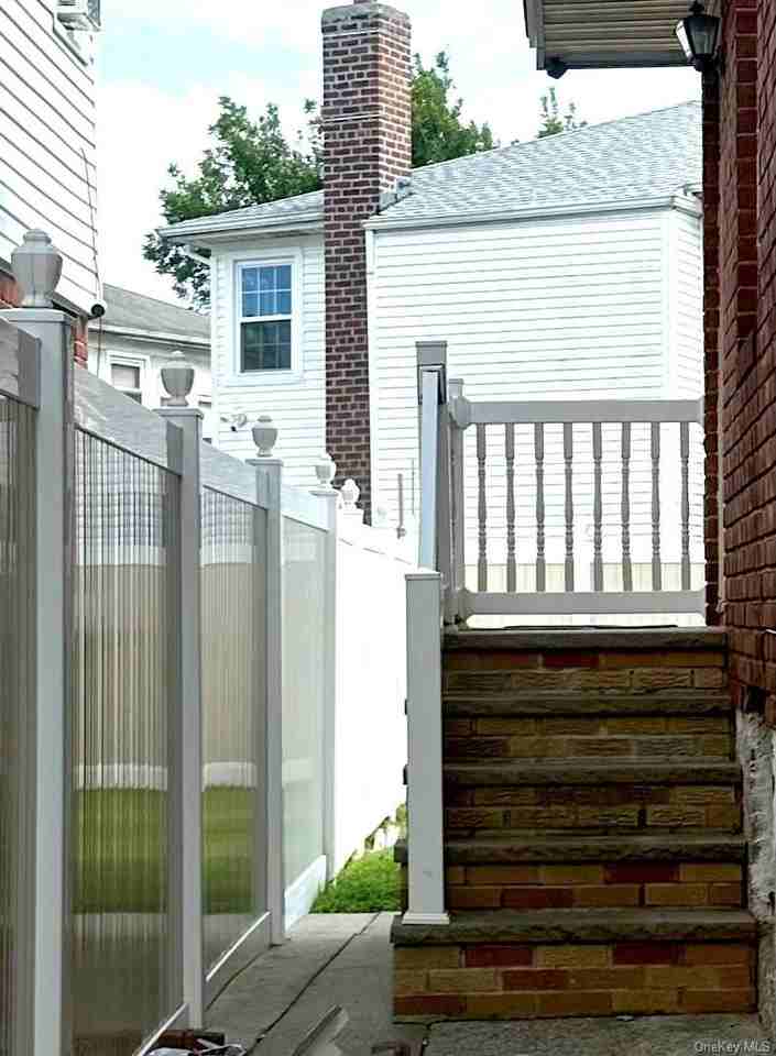 141- 33 255th Street unit: Second Floor - Photo 2 of 14