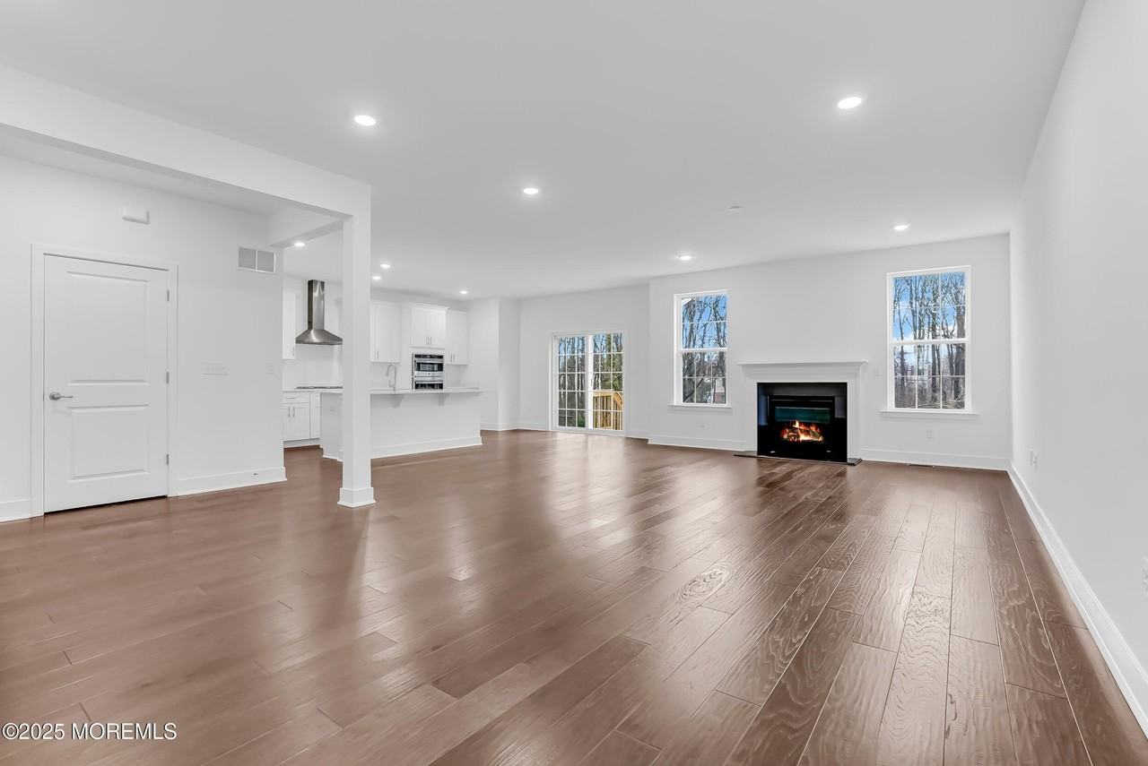 173 Woolley Ct - Photo 5 of 20