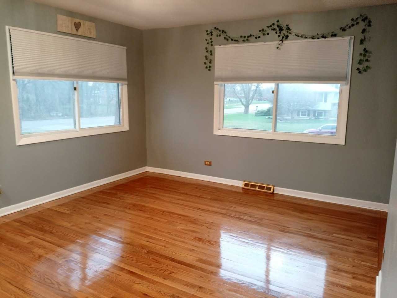 4N580 Chatham Ct - Photo 6 of 24