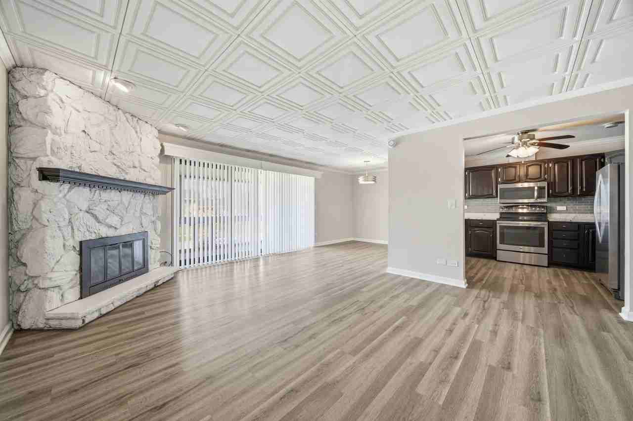 15700 86th Ave Unit 104 - Photo 3 of 35