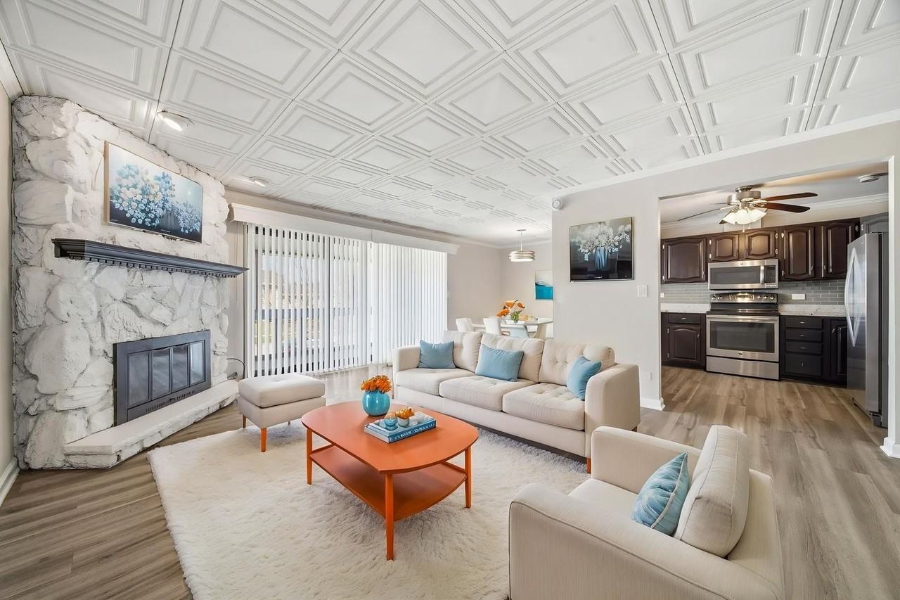 15700 86th Ave Unit 104 - Photo 4 of 35