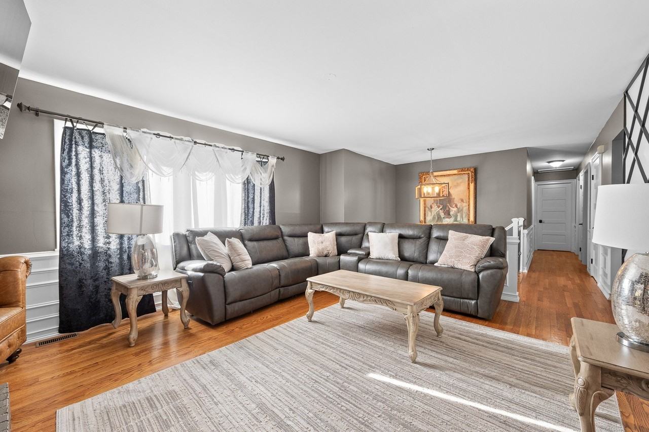 12755 S Elizabeth Dr - Photo 4 of 37