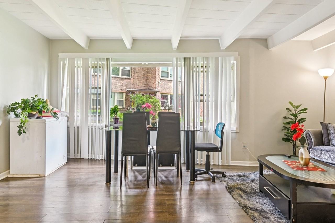 2142 W Rosemont Ave Apt 1a - Photo 4 of 15