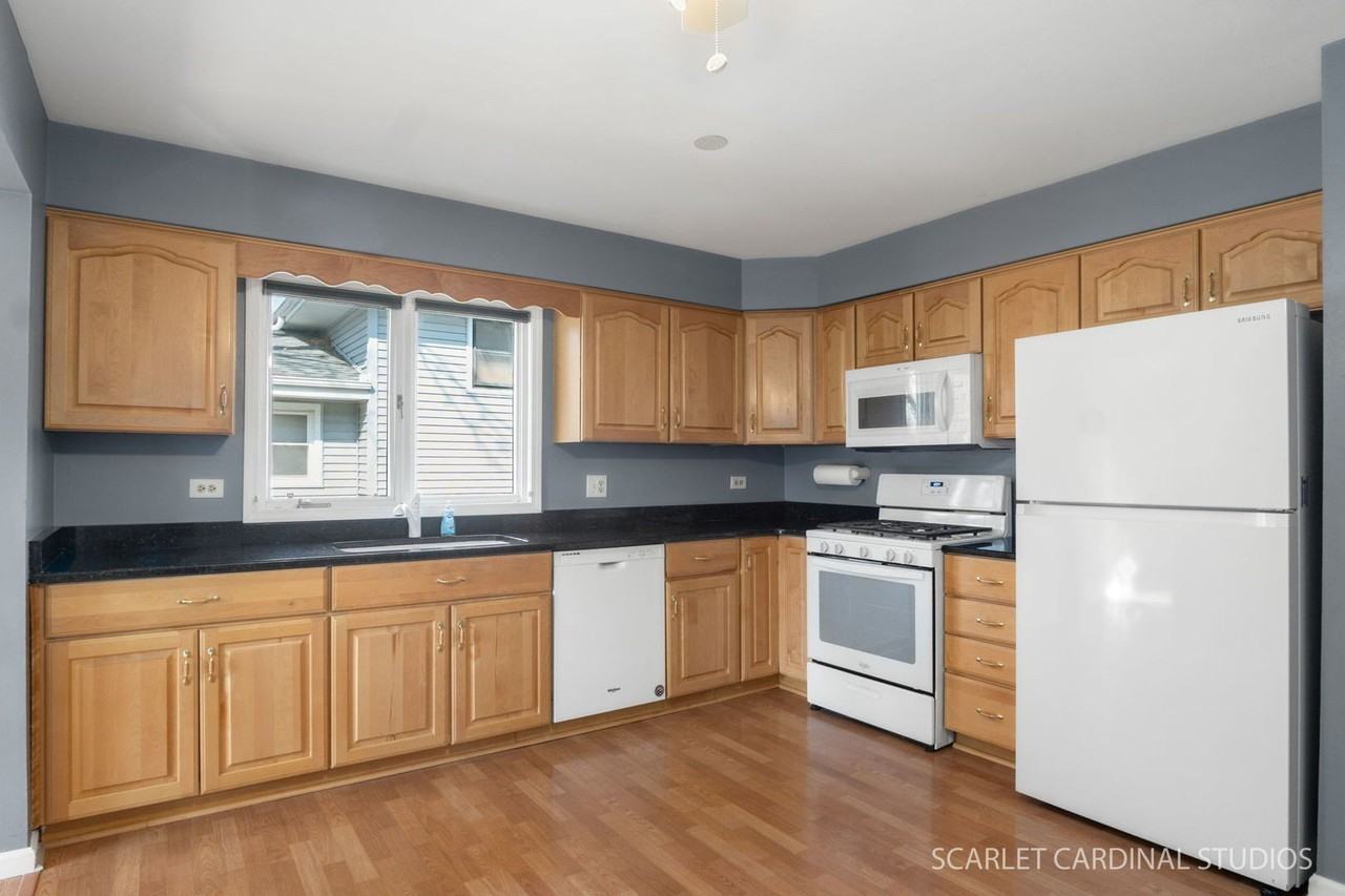 1407 Wilson Ave - Photo 7 of 27