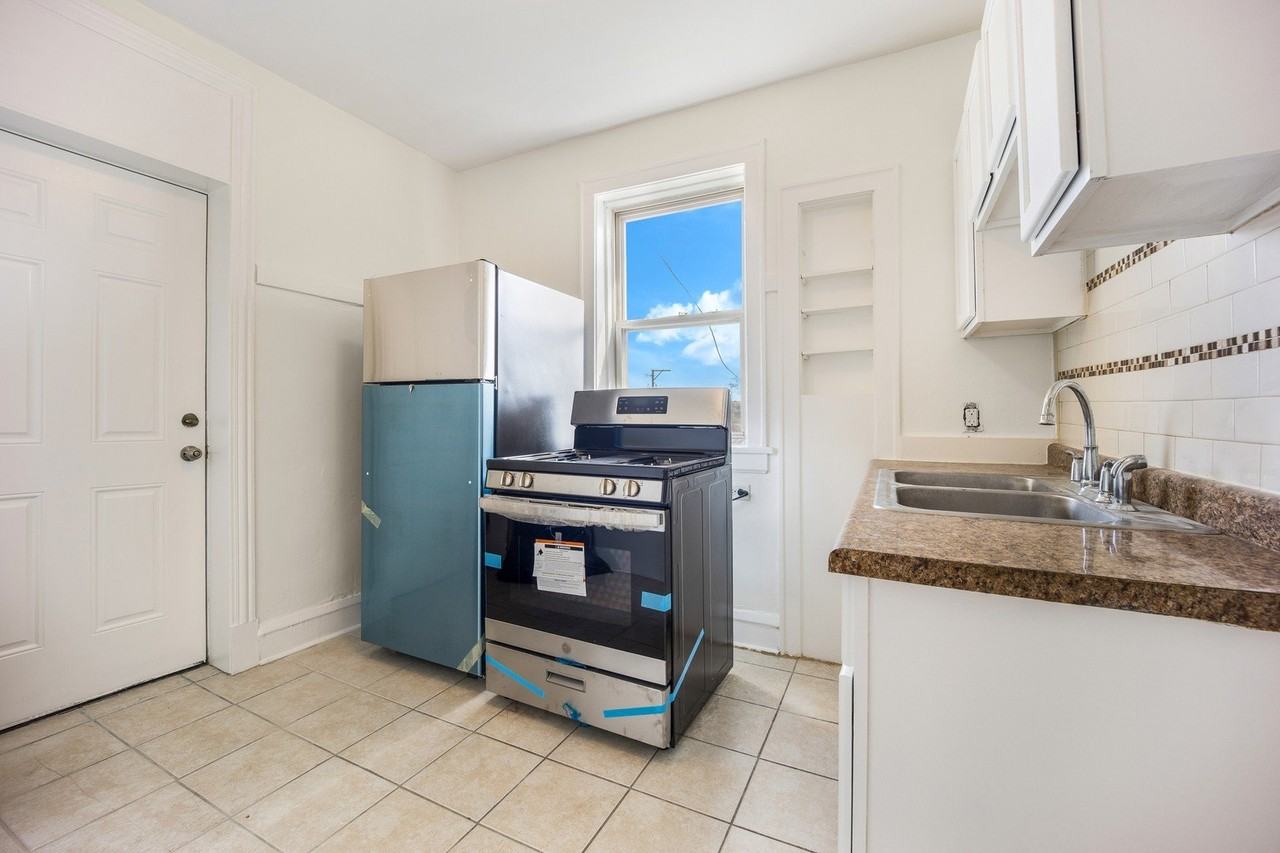 2749 N Kilbourn Ave #2 - Photo 2 of 13