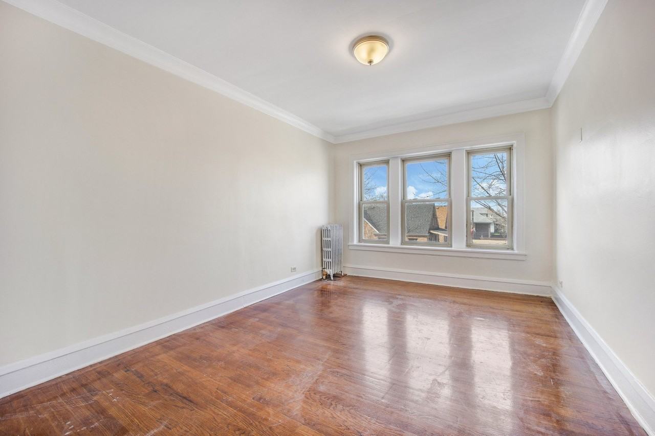 2749 N Kilbourn Ave #2 - Photo 4 of 13