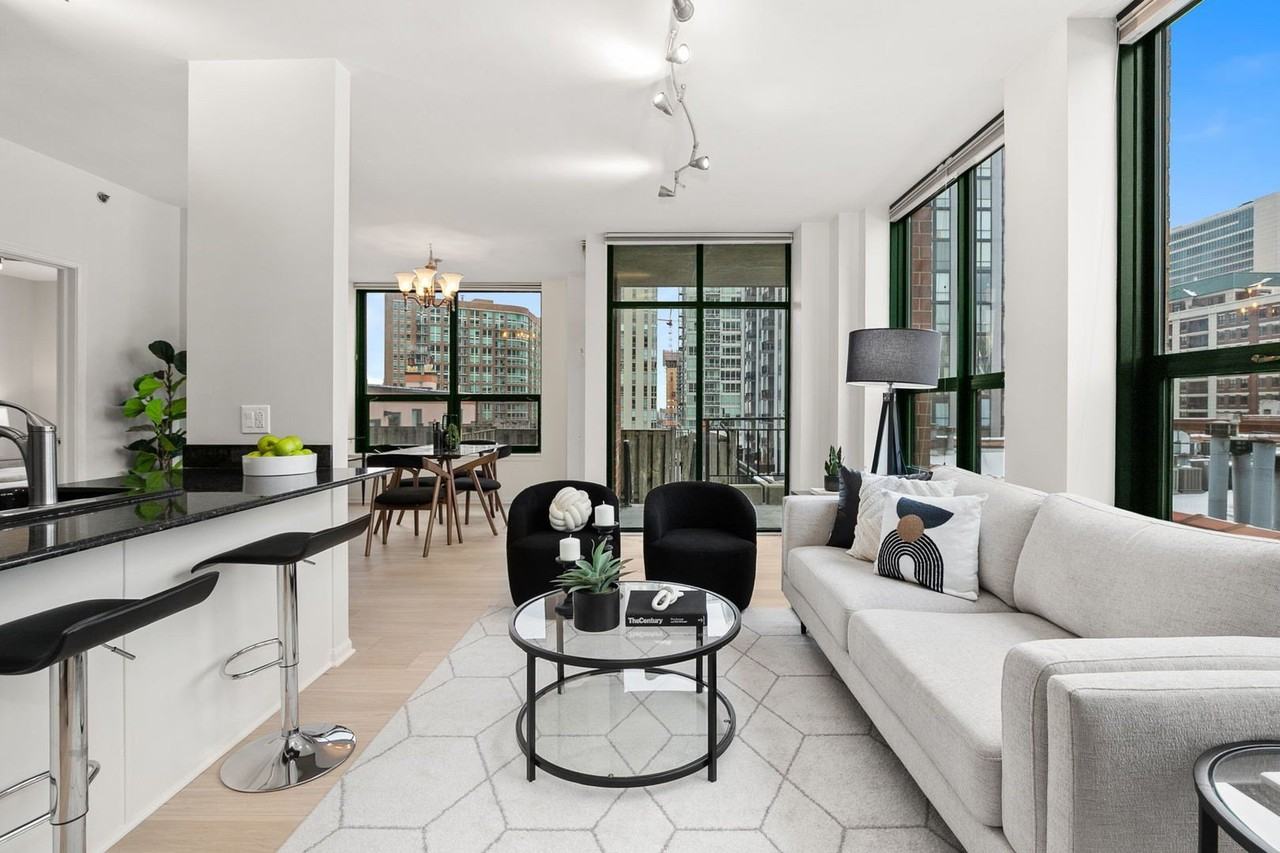 400 W Ontario St Apt 801 - Photo 5 of 26