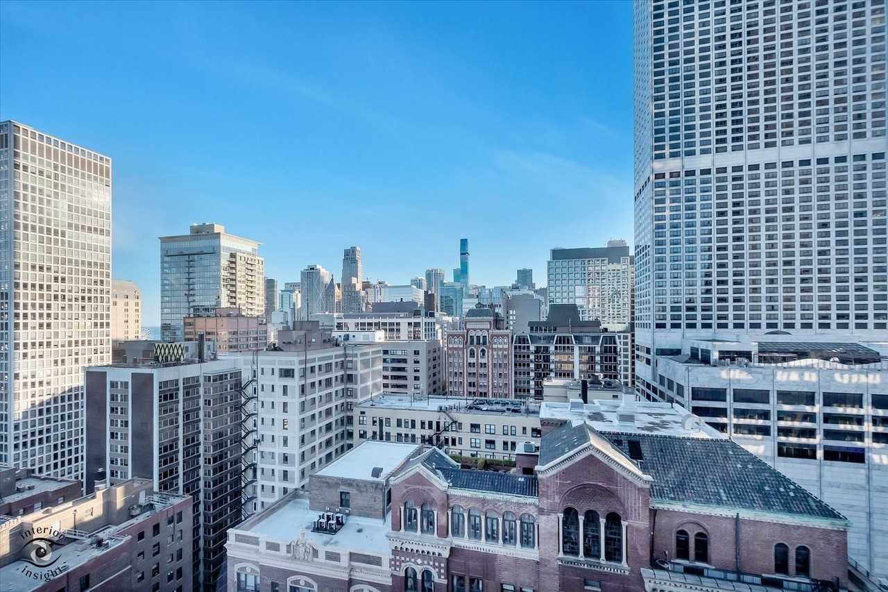 200 E Delaware Pl Apt 26e - Photo 2 of 28