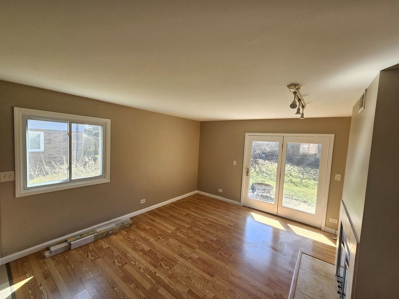 687 Rosner Dr Unit 687 - Photo 3 of 19