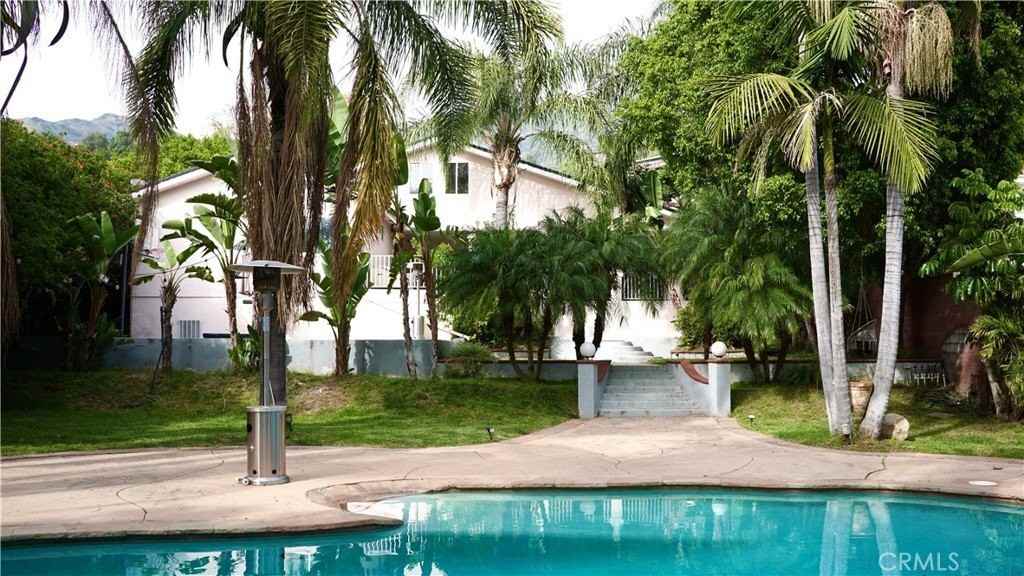 925 Sherlock Dr - Photo 6 of 32