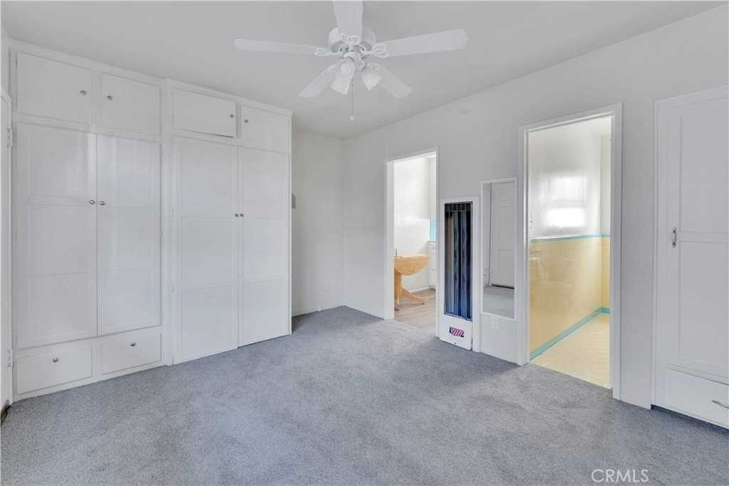 100 N 1st St #4 - Photo 2 of 6