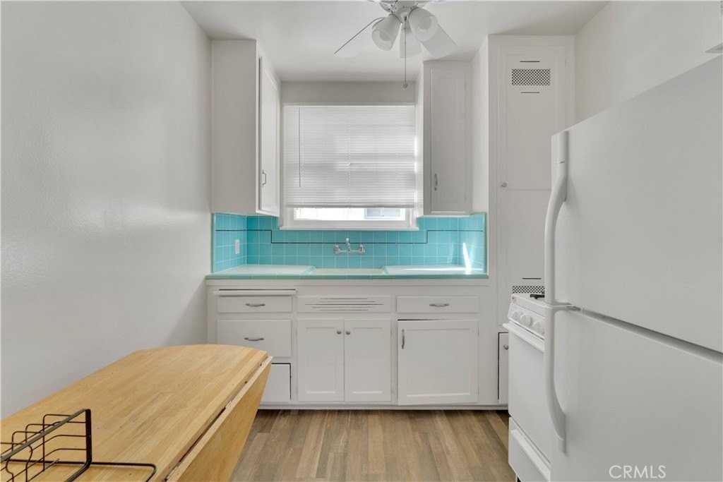 100 N 1st St #4 - Photo 4 of 6