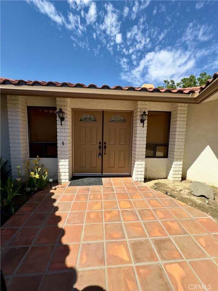 12930 Golf Course Dr - Photo 2 of 39