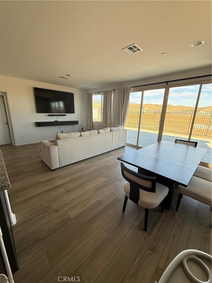 1976 Mercury Ave - Photo 2 of 6