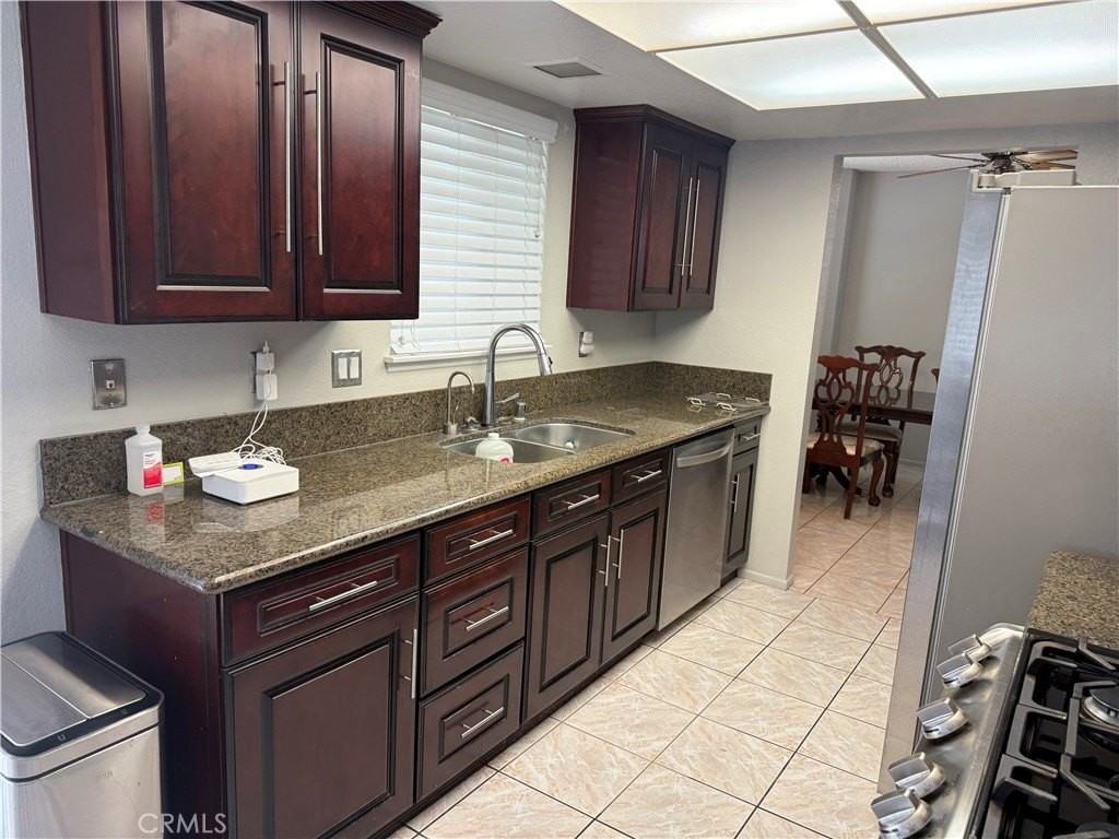 26391 Snowden Ave - Photo 4 of 15