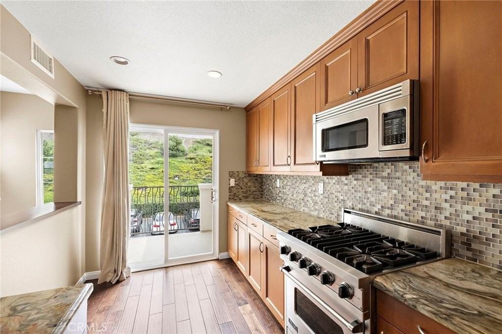 3 Tivoli Ct - Photo 2 of 30