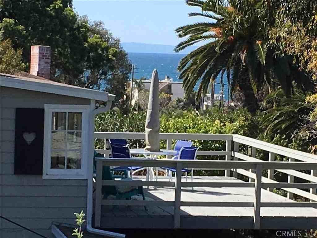 460 Saint Anns Dr - Photo 4 of 19