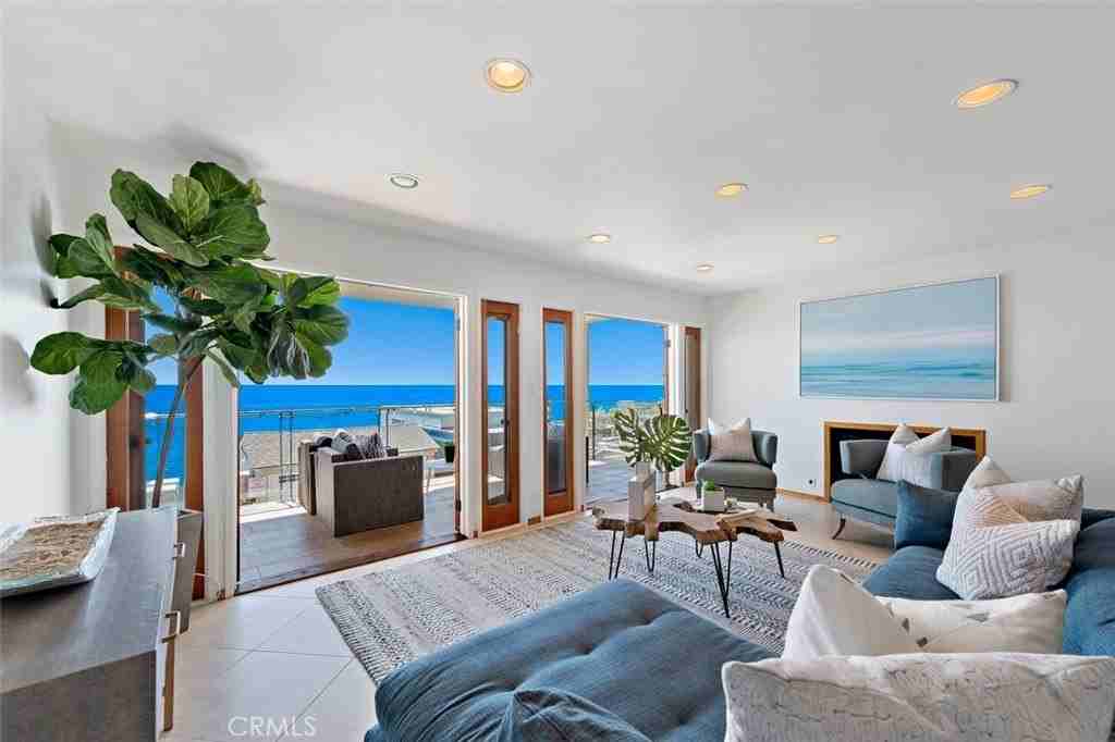 150 Cleo St #2 - Photo 4 of 33