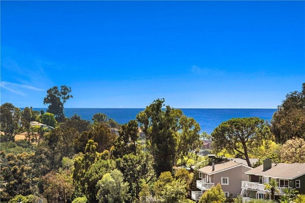 1280 Morningside Dr - Photo 4 of 47