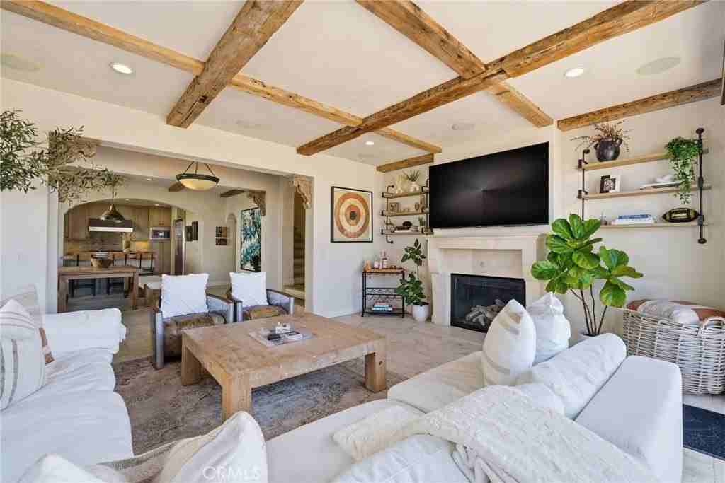 3715 Seashore Dr - Photo 7 of 42