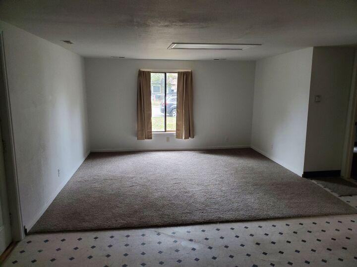 4136 Buchanan Ave - Photo 3 of 6