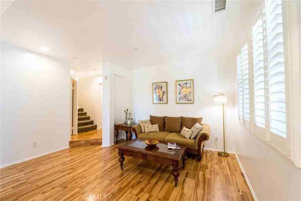 3944 Polk St - Photo 4 of 17