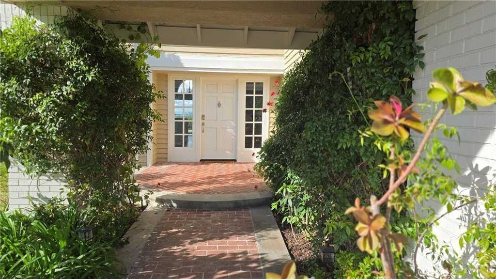 8 Miranda - Photo 6 of 32