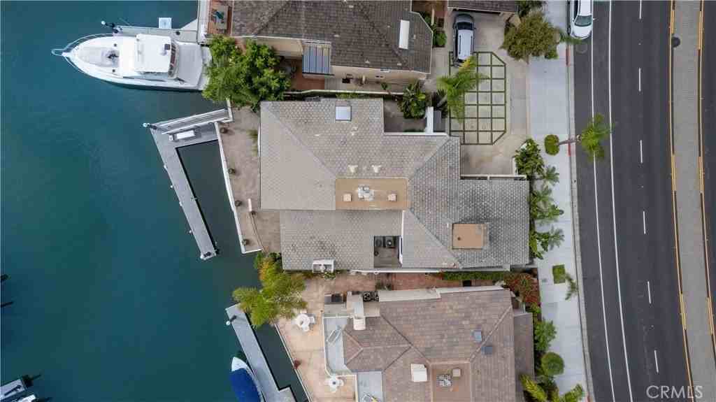 715 Bayside Dr - Photo 5 of 8