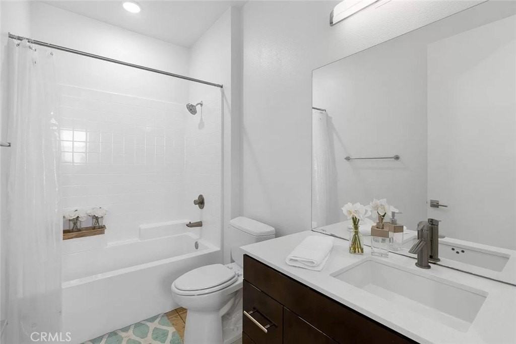 2581 Arvia St #24 - Photo 5 of 33