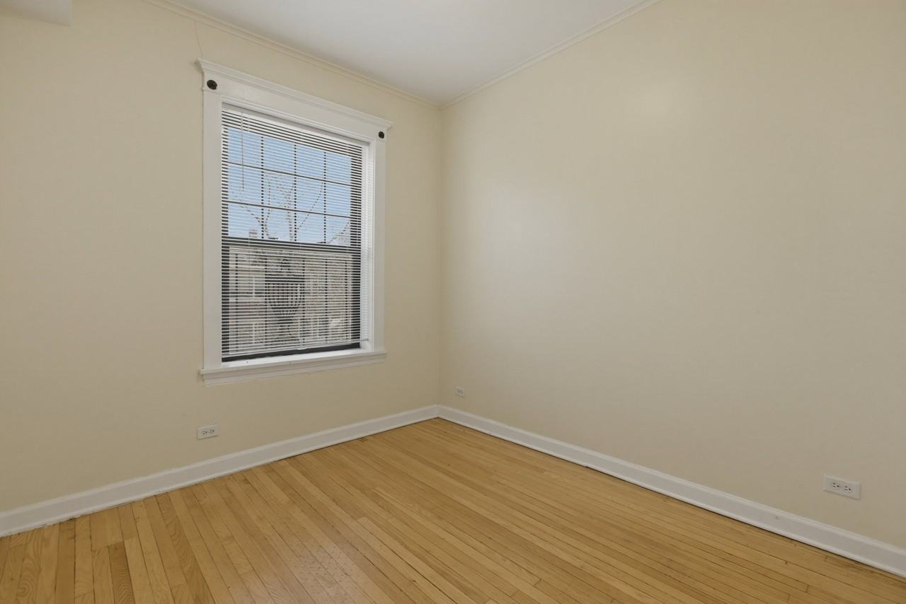 5122 N Kenmore Ave #3N - Photo 3 of 8