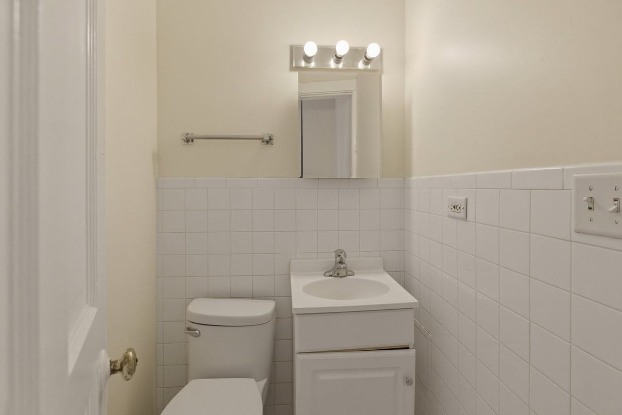 5122 N Kenmore Ave #3N - Photo 6 of 8