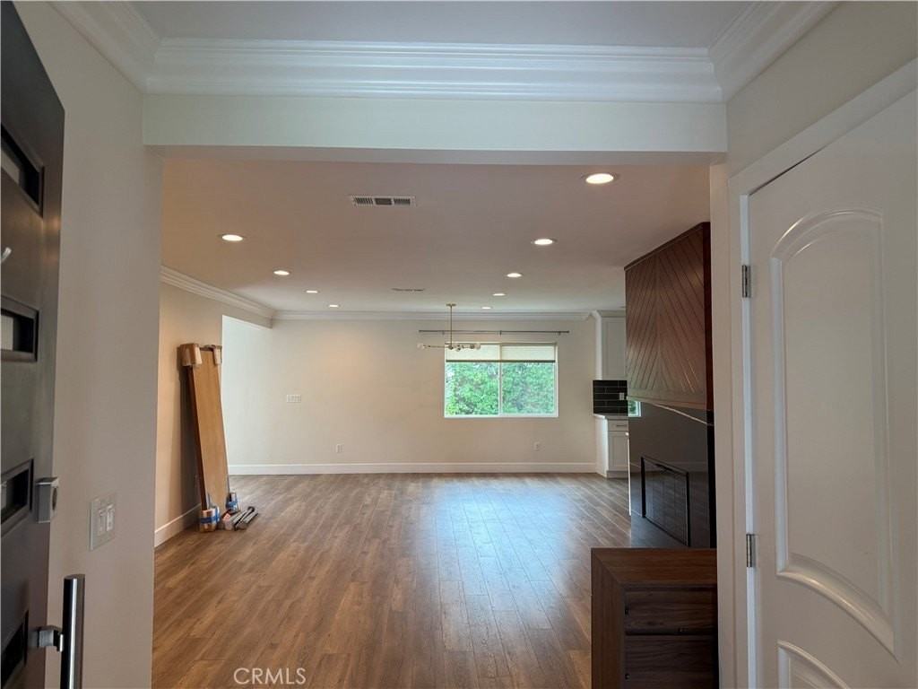 7459 Ruffner Ave - Photo 5 of 21