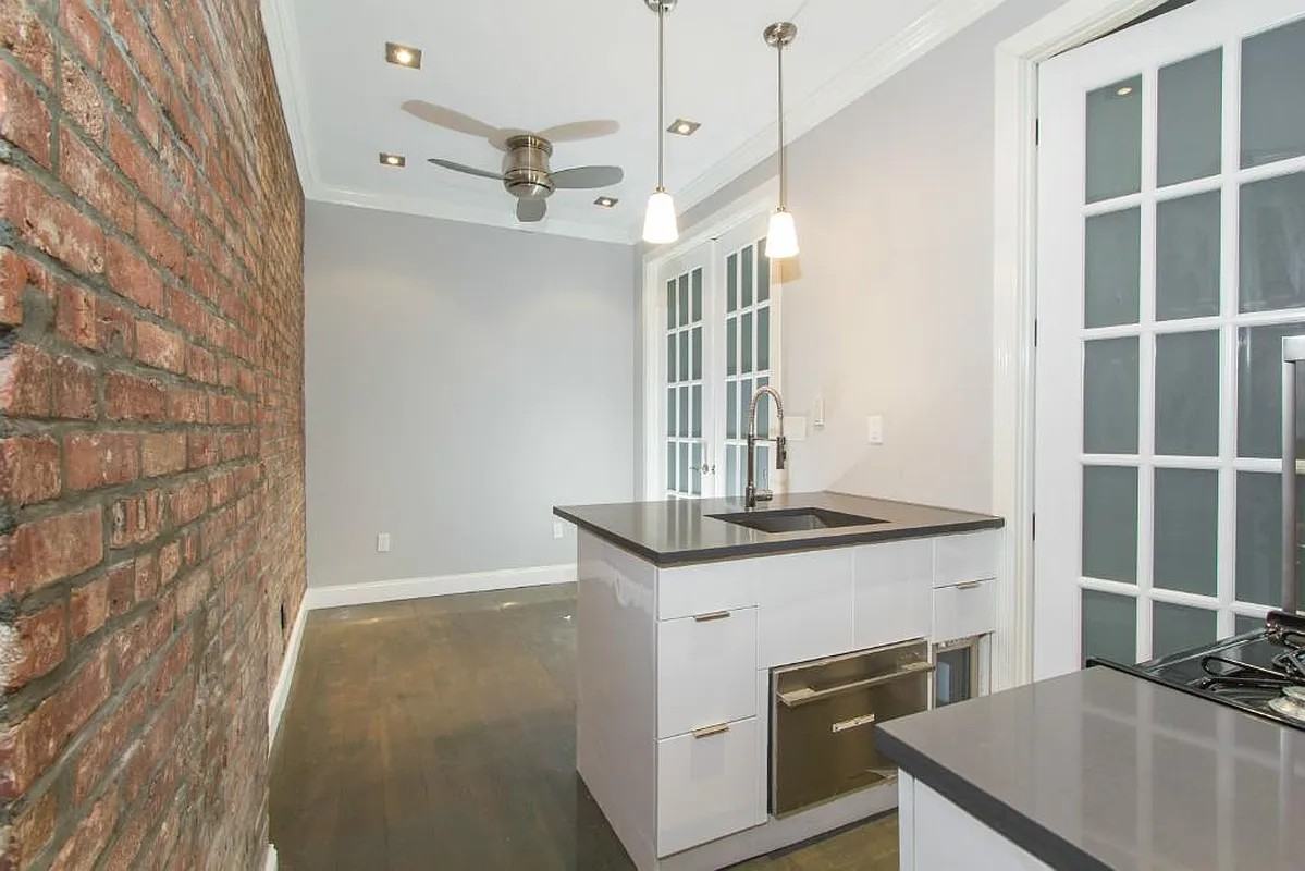 314 E 106th St #15 - Photo 3 of 8