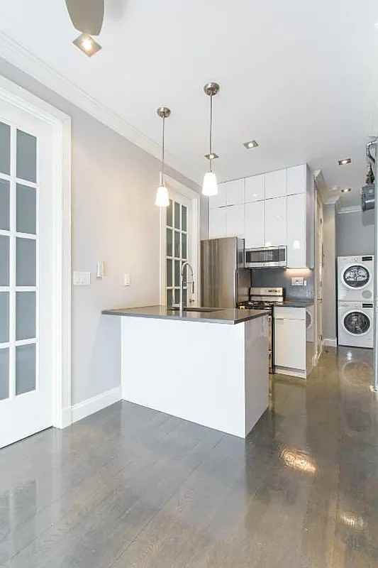 314 E 106th St #15 - Photo 6 of 8