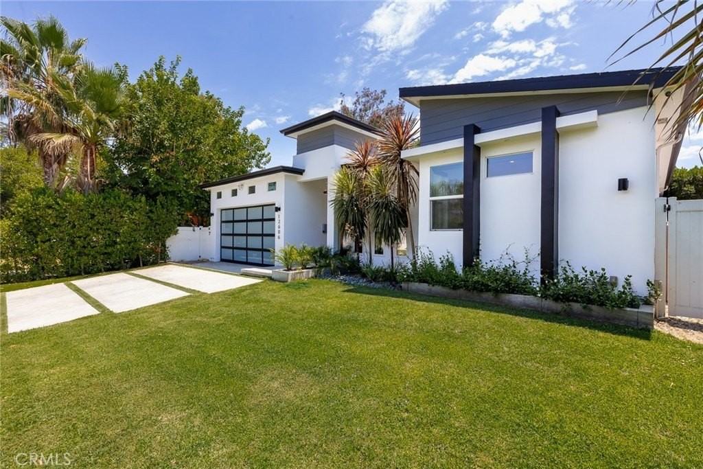 12606 Emelita St - Photo 4 of 50