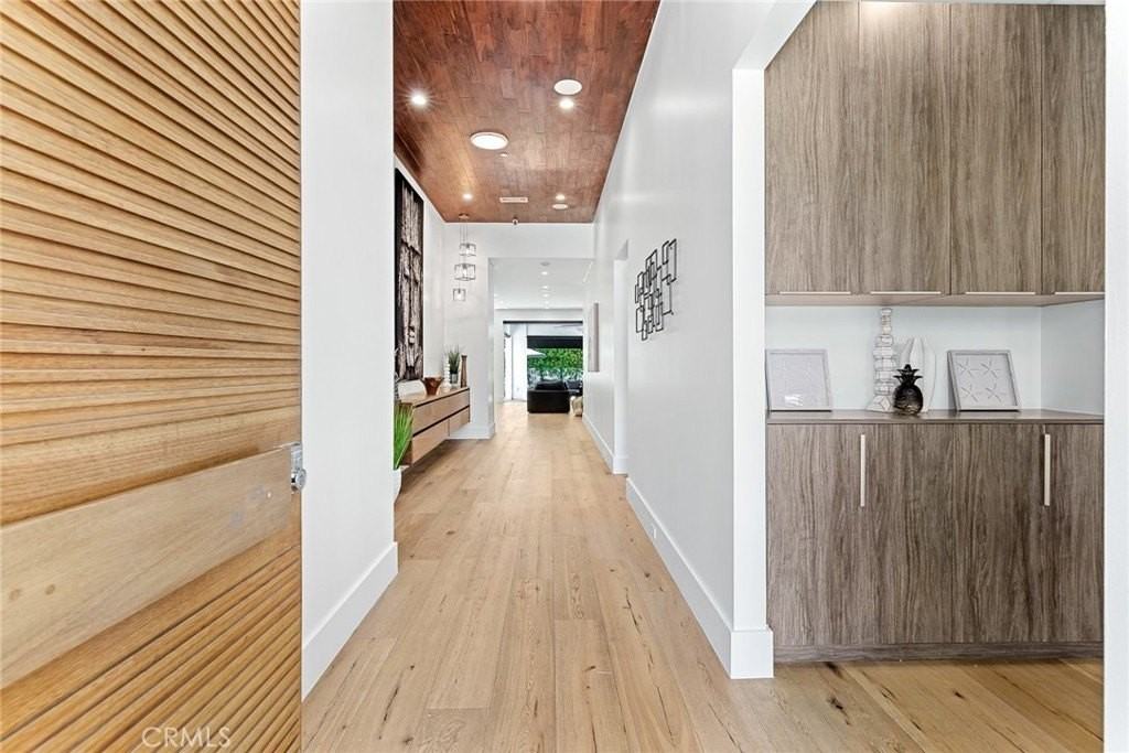 12606 Emelita St - Photo 5 of 50