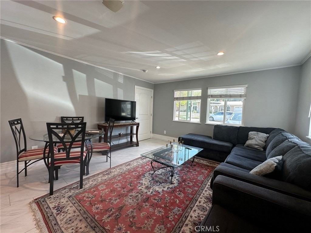 23003 Brenford St - Photo 6 of 26