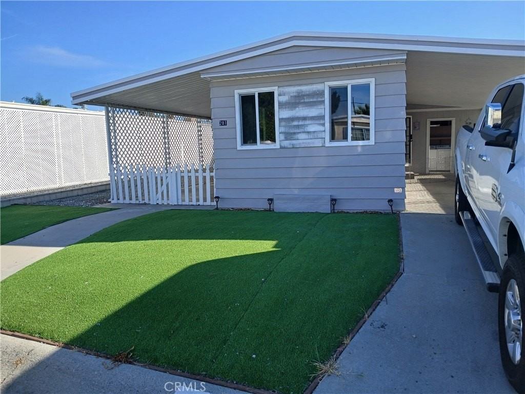 281 Santa Clara Cir - Photo 4 of 8