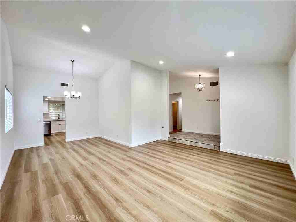 1545 Meadow Glen Rd - Photo 6 of 30