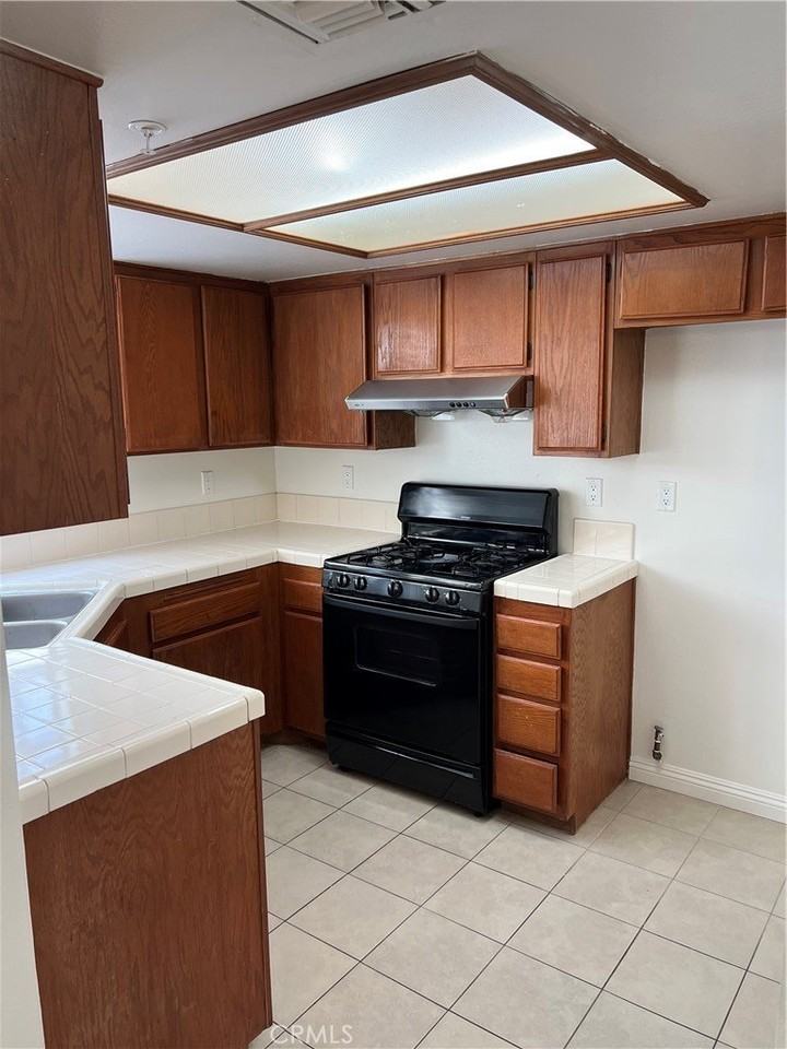 711 W Duarte Rd #D - Photo 5 of 15