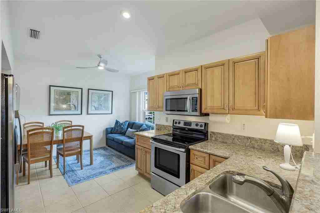 437 Wiggins Lake Ct Apt 201 - Photo 7 of 23